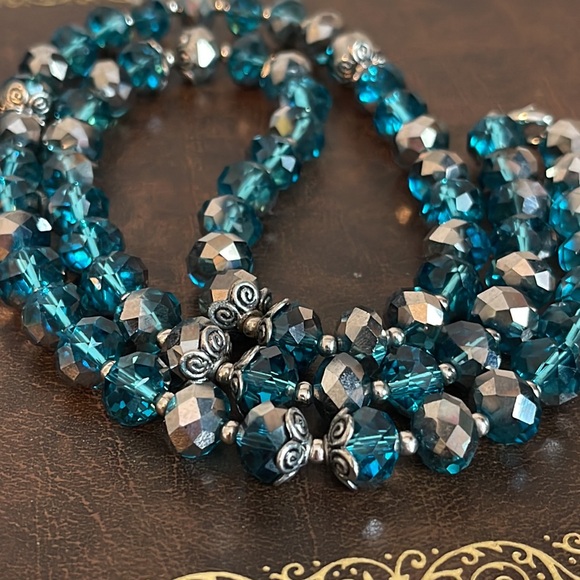 Vintage Jewelry - Teal Crystal Rondelle Glass Beaded Necklace
